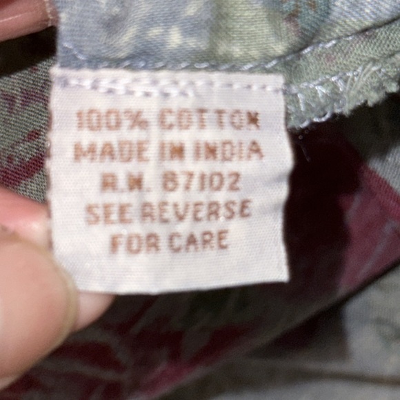 Magazine floral print embroidered lightweight button down shirt - Picture 9 of 10